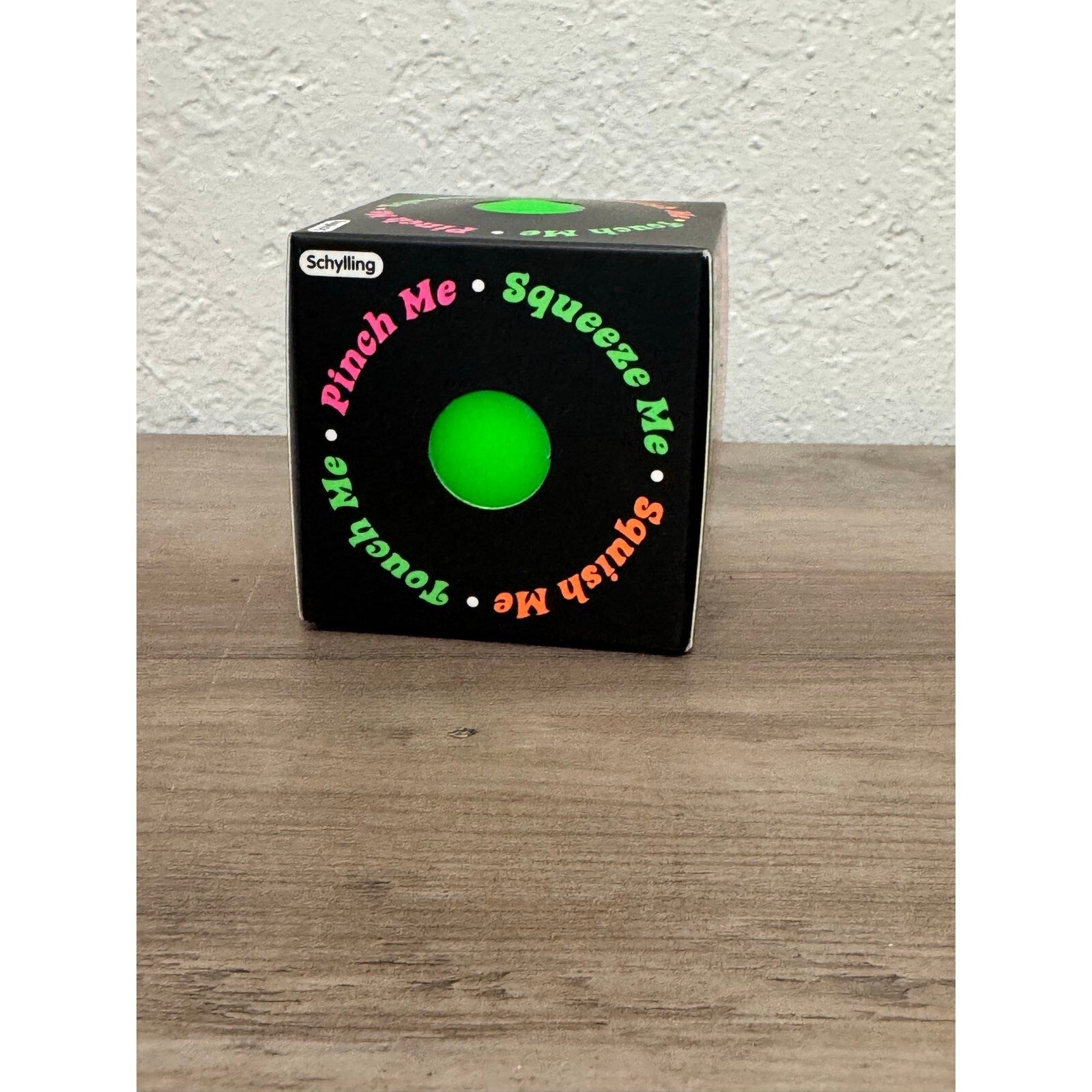 Schylling NeeDoh Original The Groovy Glob! Squishy Green Toy [New][Sealed]
