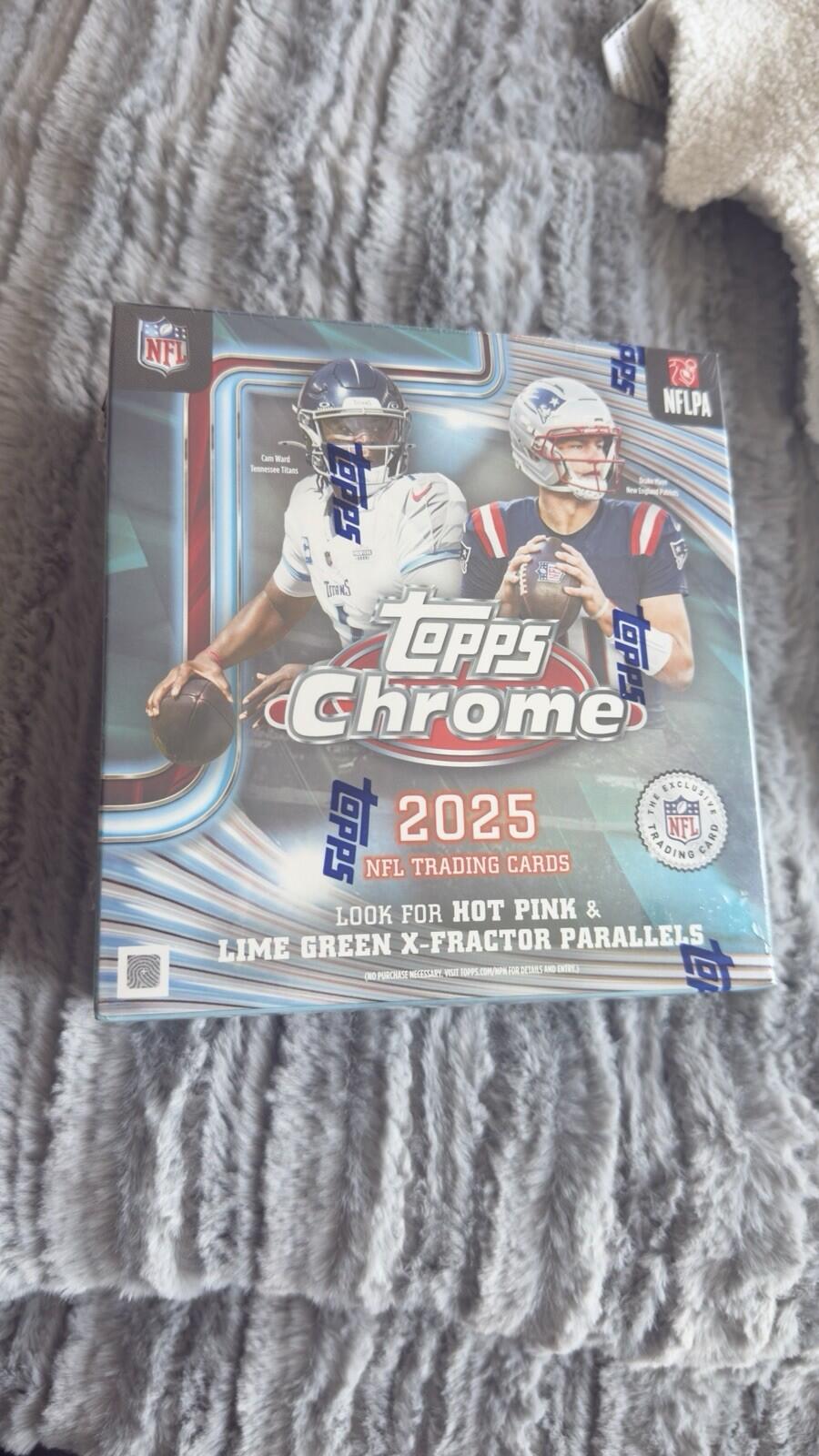 2025 Topps Chrome® Football - Mega Box